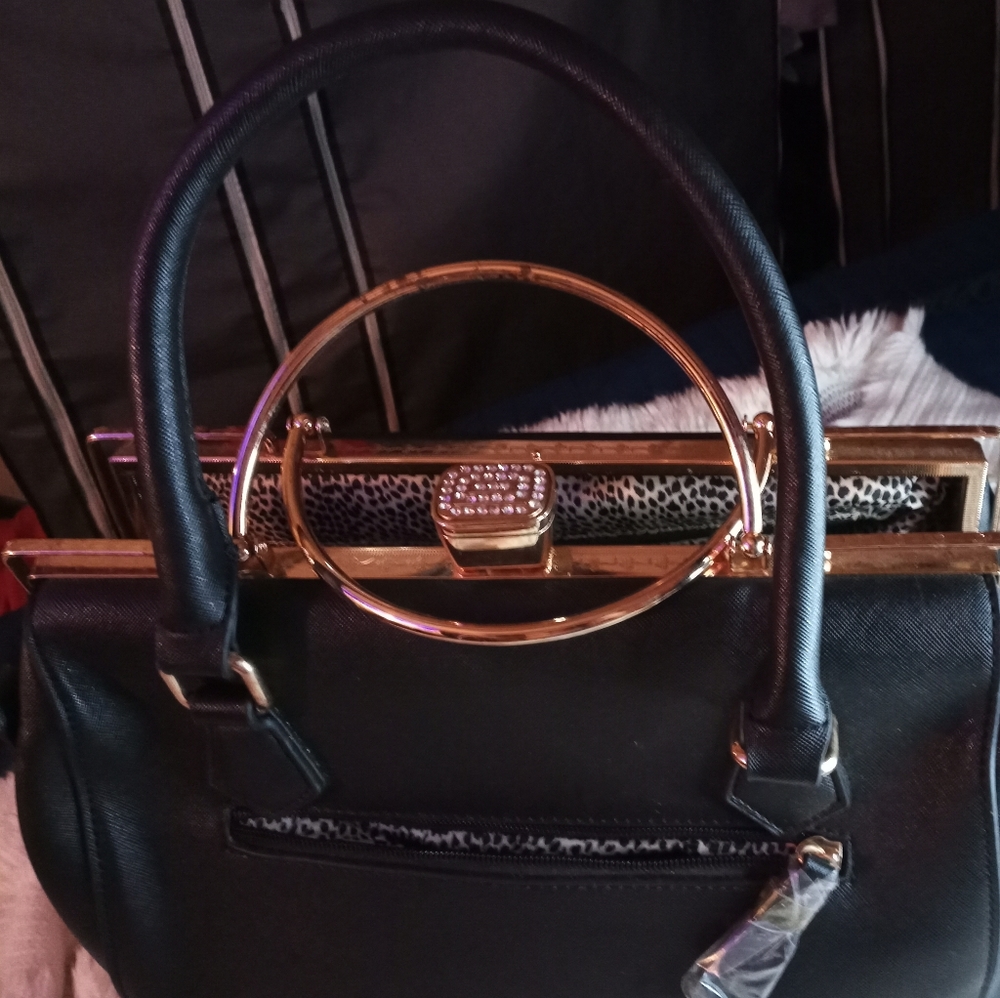Handbag - Picture 5 of 5